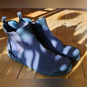 Xero Vienna Barefoot Boot Plum Adjustable